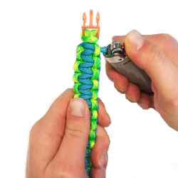 Two color cobra weave paracord bracelet step 14